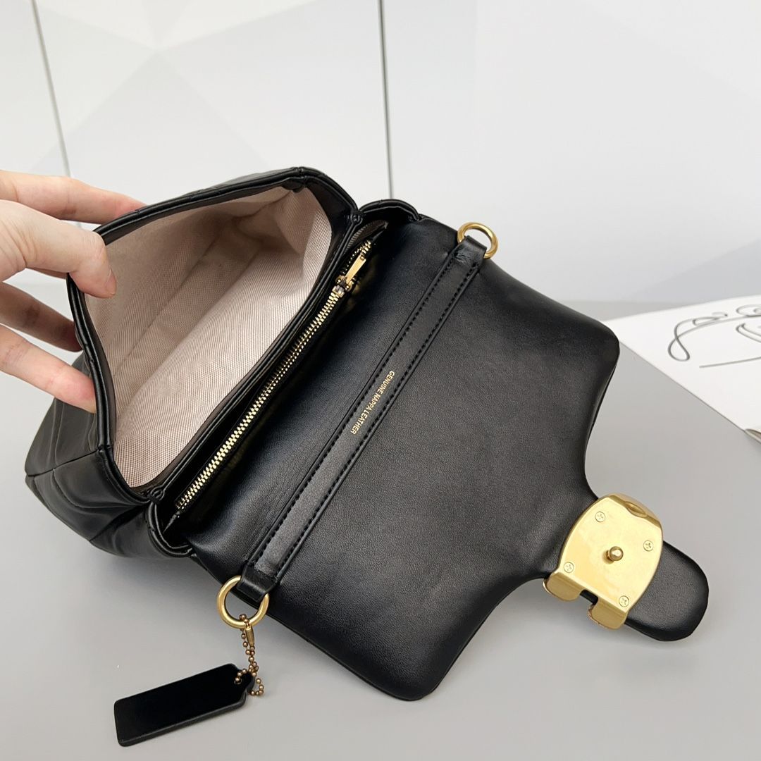 新品】COACH コーチ スクエアタビー 20 ショルダーバッグ CW629