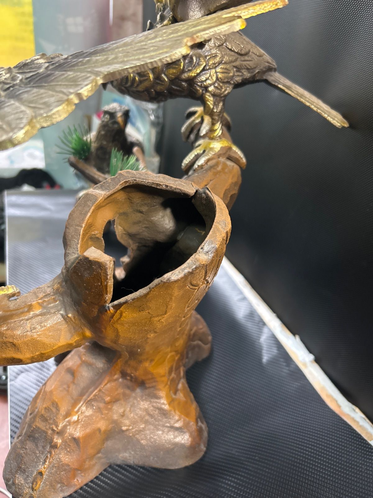 鷹の置物　金属工芸品　縁起物　高級オブジェ 希少 金属工芸品鷹の置物縁起物高級オブジェ|mercariメルカリ官方指定