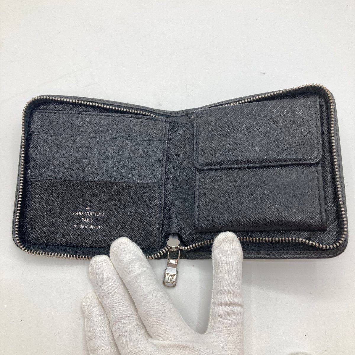 早い者勝ち LOUIS VUITTON ヴィトン 二つ折り タイガ ポルトビエ 二