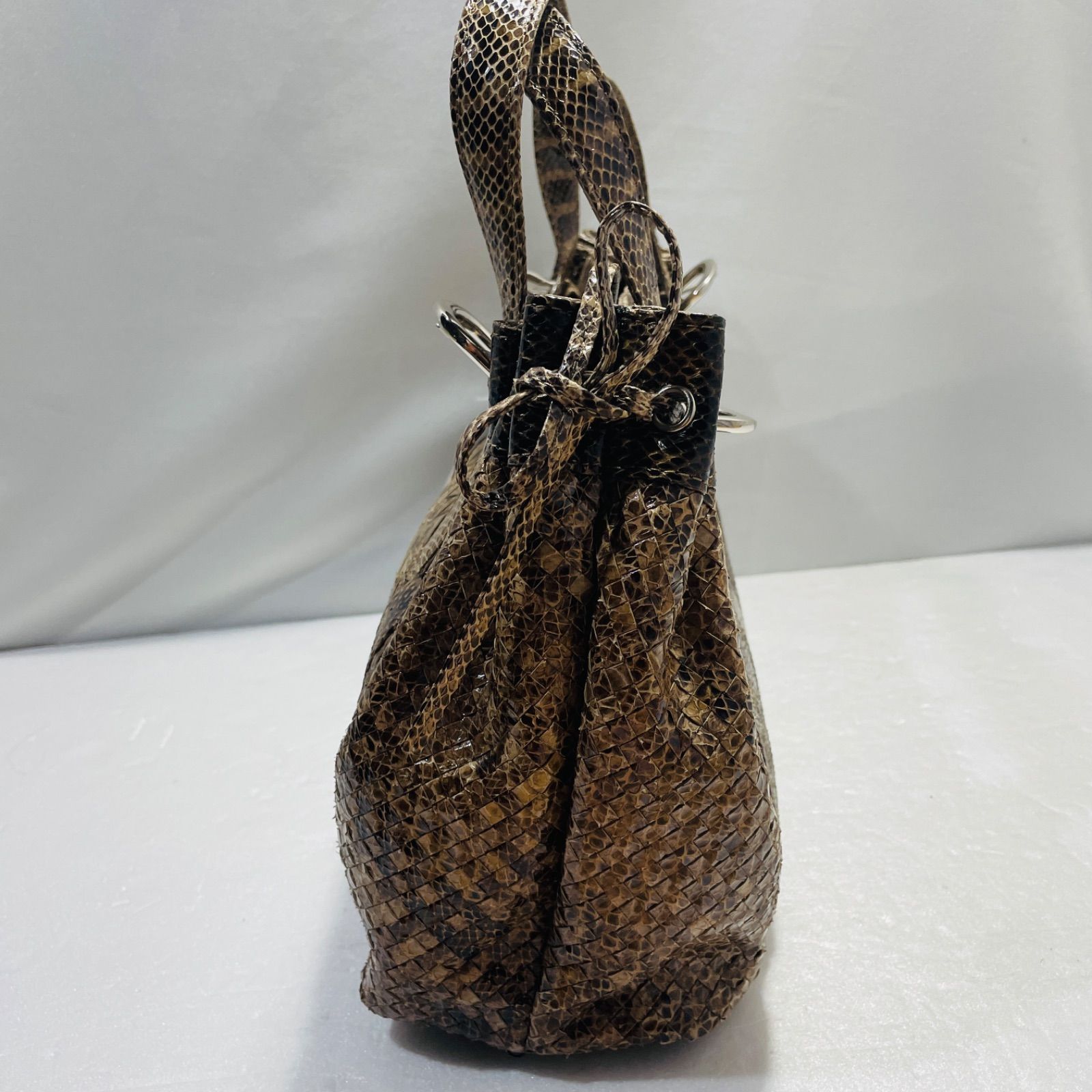 ヘビ革 ハンドバッグ ベージュ　JRA 美品 JRA認定 ヘビ革ハンドバッグ リアルパイソン コンパクト 高