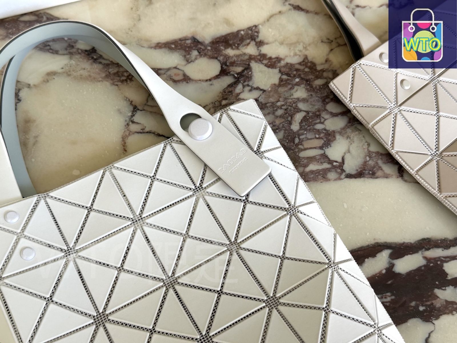 今日特価】ISSEY MIYAKE April Limited Mini Cube ～三宅一生 四