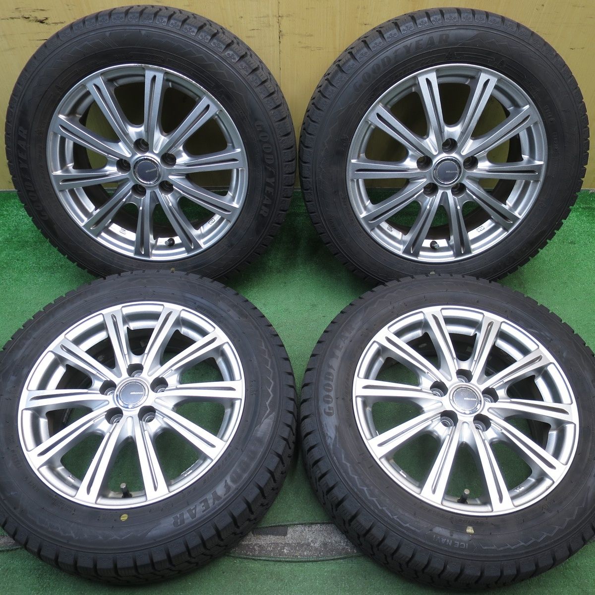 スタッドレス 185⁄60R15 等 バリ溝 綺麗 バリ溝！22年！キレイ！9.5分 