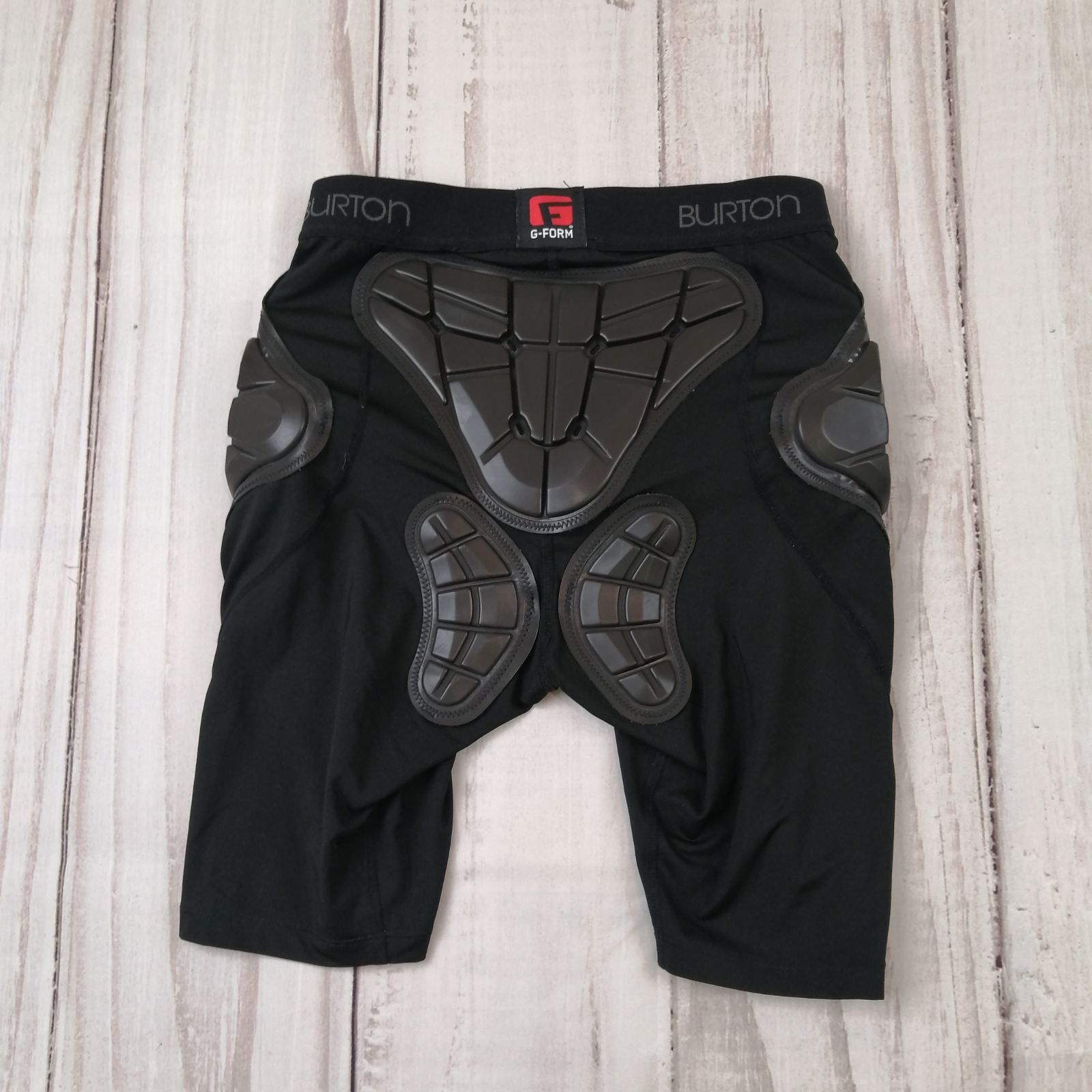 メンズ Burton インパクト ショーツ ヒッププロテクター　Mサイズ メンズ Burton インパクト ショーツ ヒッププロテクター Mサイズ