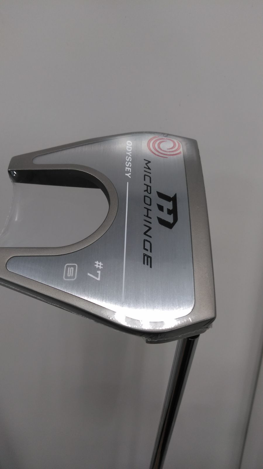 新品・未使用　オデッセイ・パターMICROHINGE 右用33インチ　カバー付き 送料無料】odyssey オデッセイ MICROHINGE マイクロヒンジ 純正