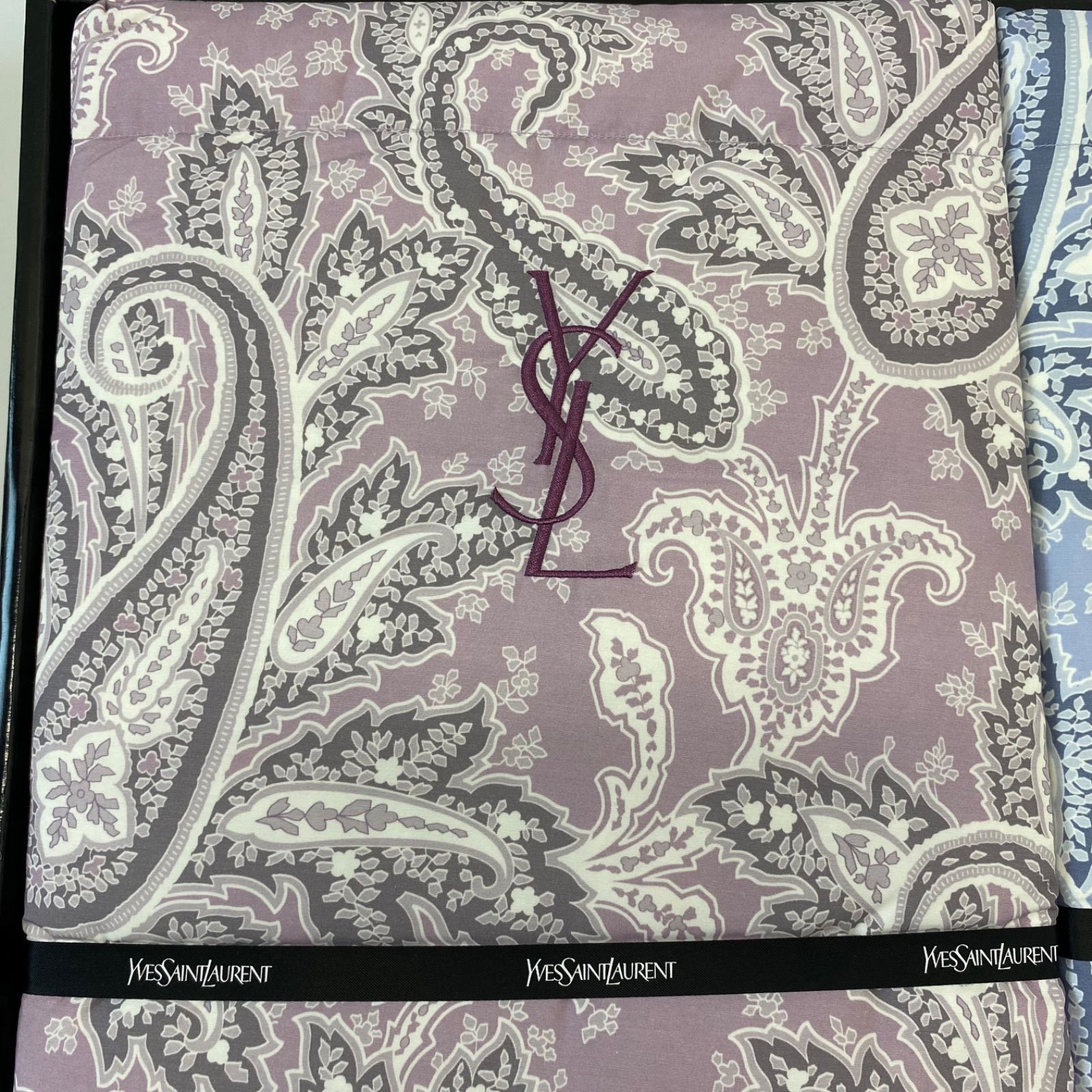 イヴ・サンローラン羽毛肌掛けふとん