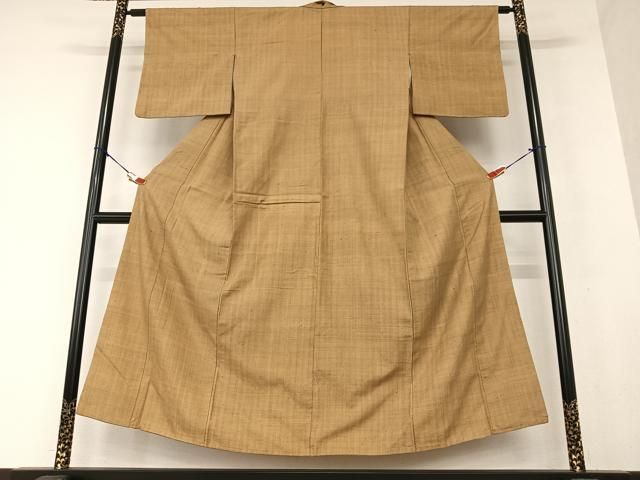 平和屋着物○本場結城紬 重要無形文化財 色無地 珊瑚色 正絹 逸品