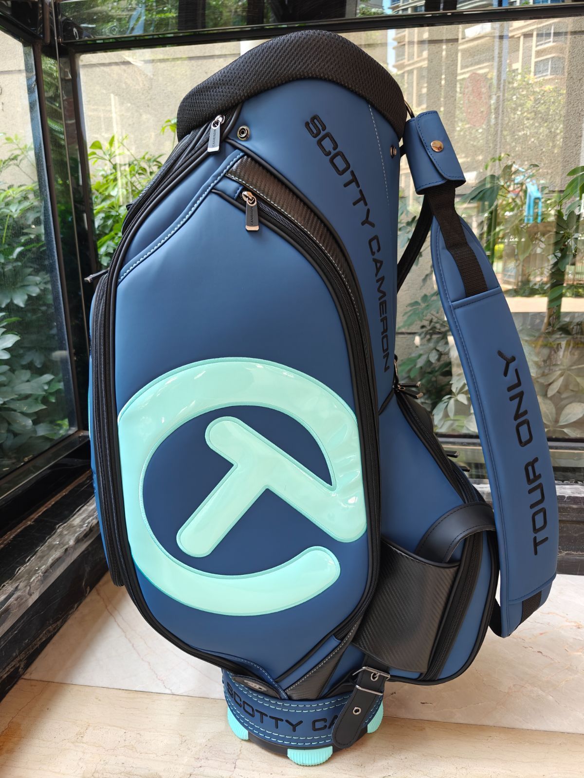 【新品未使用】スコッティキャメロン2023限定ツアースタッフバッグ SCOTTY CAMERON スコッティキャメロン 2023 限定 フラ ツアー スタッフ