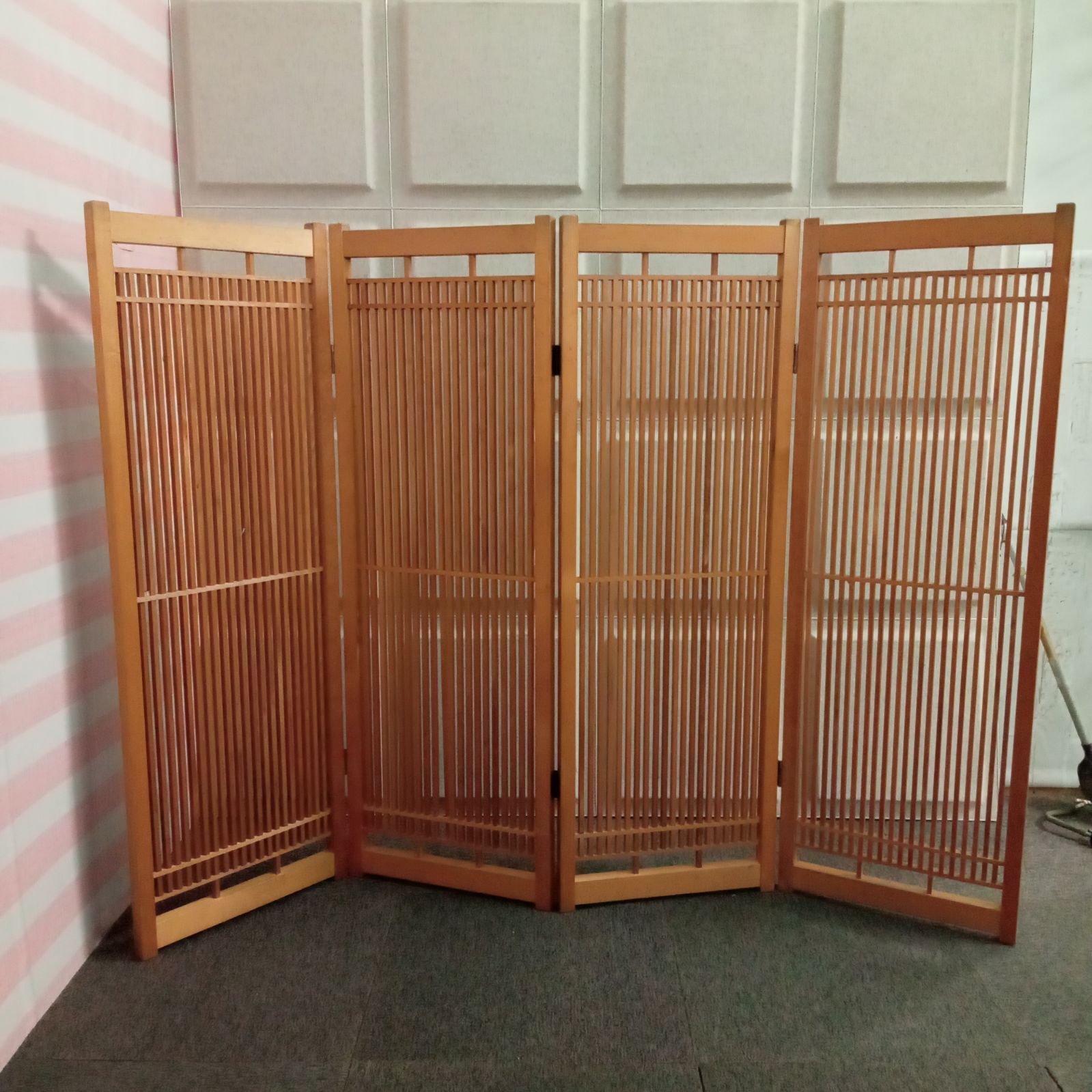 木製ついたて　木製4連衝立　パーテーション　骨董　昭和レトロ　小道具　古民具 美品』木製パーテーション 衝立 レトロ（木製 ついたて 四連衝立