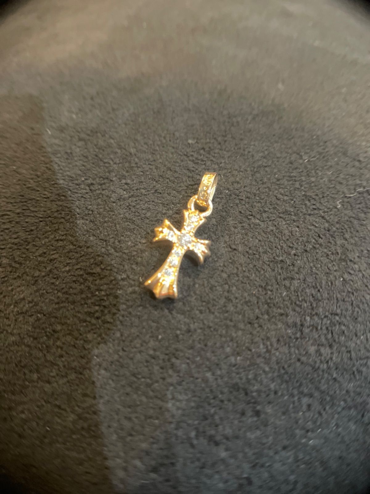 クロムハーツ 22K ベビー ファット クロス チャーム パヴェ