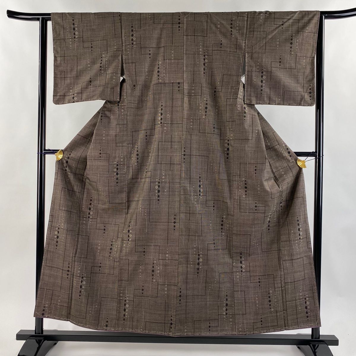 紬 身丈154.5cm 裄丈62.5cm S 袷 幾何学模様 焦茶色 正絹 秀品