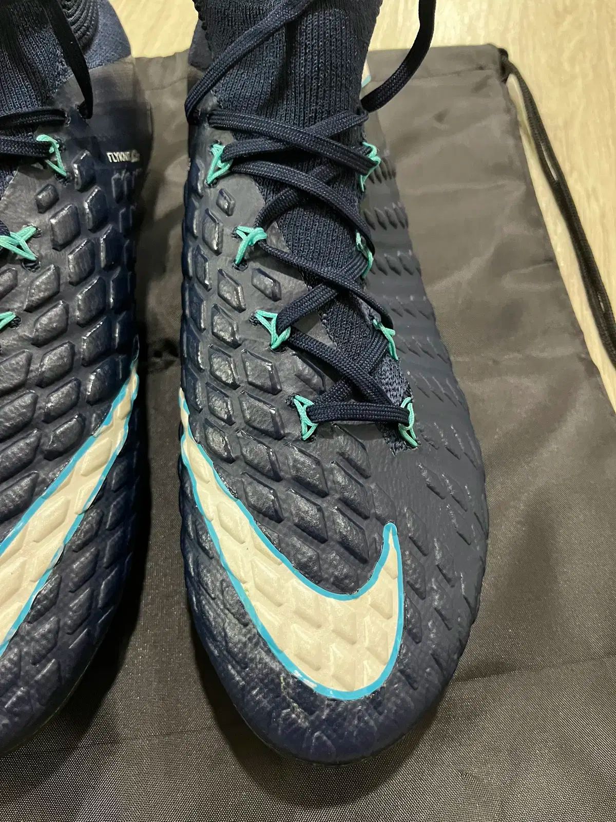 NIKE ハイパーヴェノム