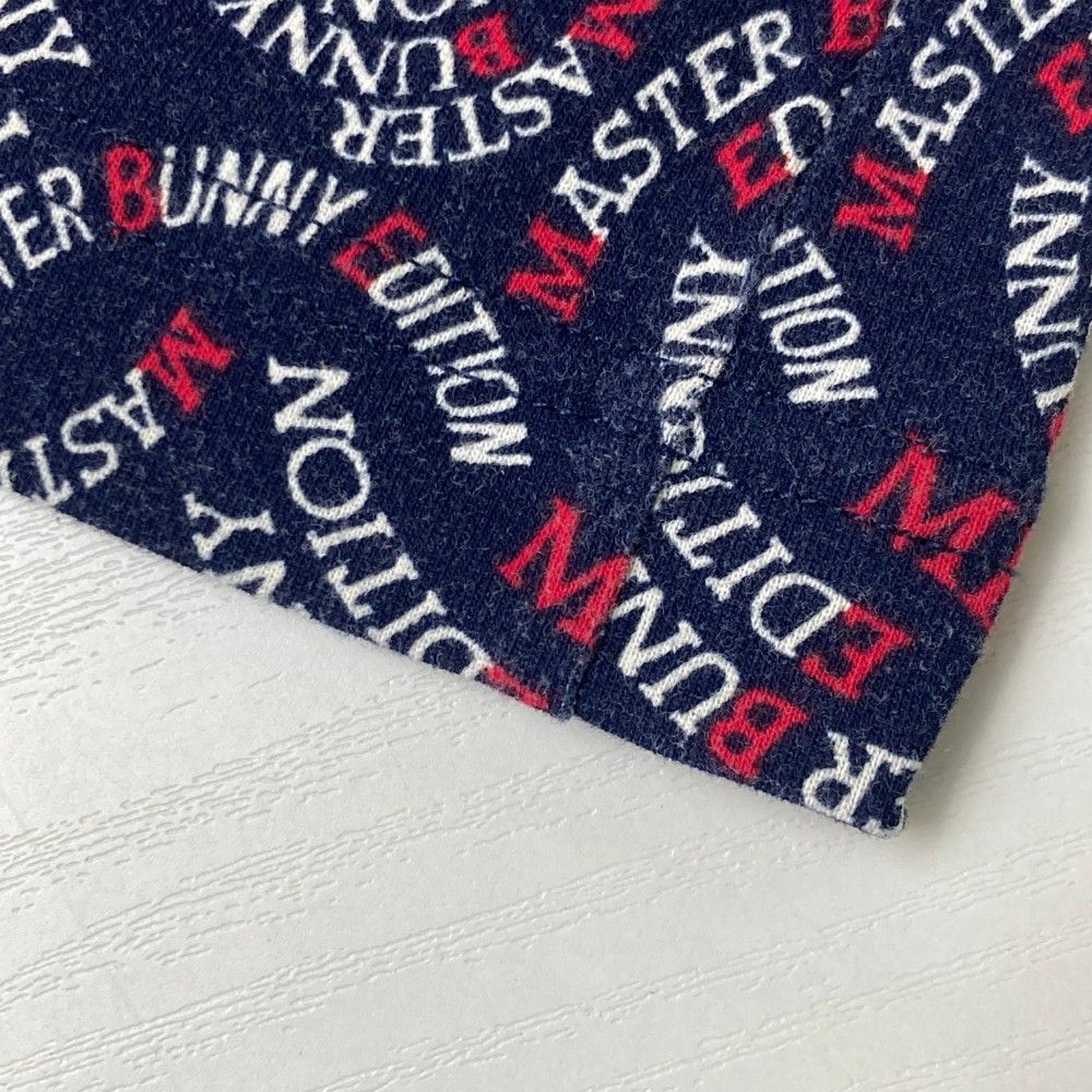 サイズ：0 MASTER BUNNY EDITION マスターバニーエディション 2024年モデル ハイネック 半袖Tシャツ ロゴ総柄 グレー系 [240101492616] ゴルフウェア レディース ストスト MASTER BUNNY EDITION マスターバニーエディション 2024年モデル