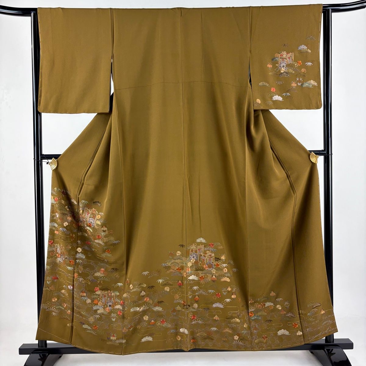 訪問着 身丈158.5cm 裄丈62.5cm S 袷 御所車 松竹梅 金糸 刺繍 山吹茶色 正絹 秀品