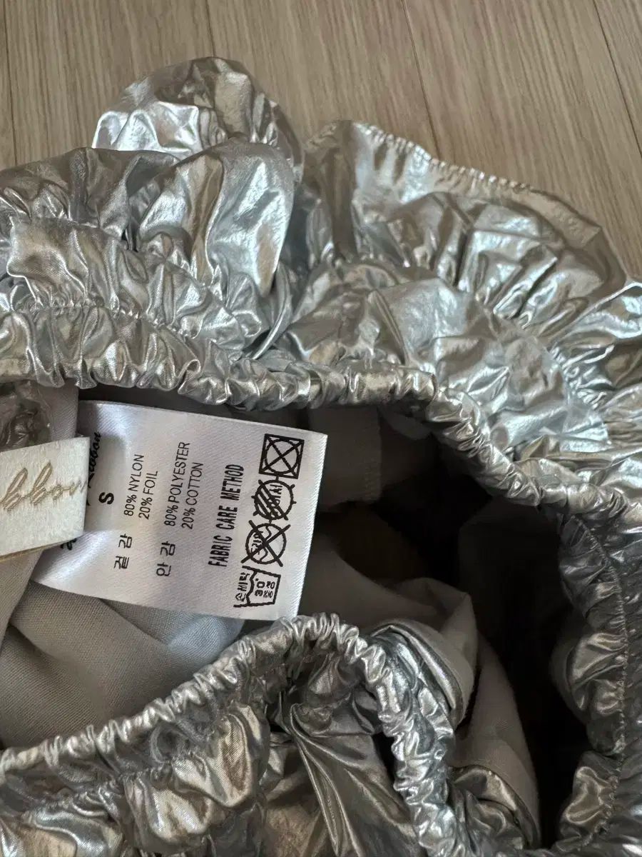  ウォニーリボン シルバーメタルスカート Sサイズ ワンピース ベビー服(~95cm)