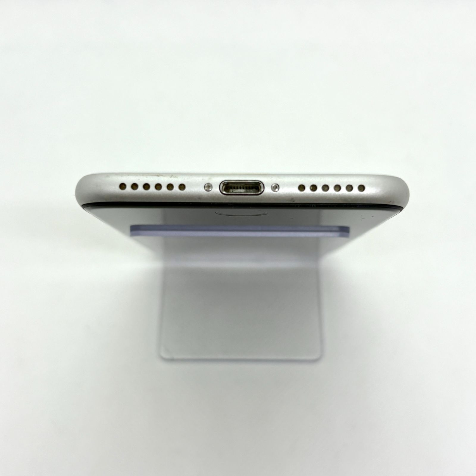 良品】【新品バッテリー100%】 iPhone SE2 128GB ホワイト 8469 SIM