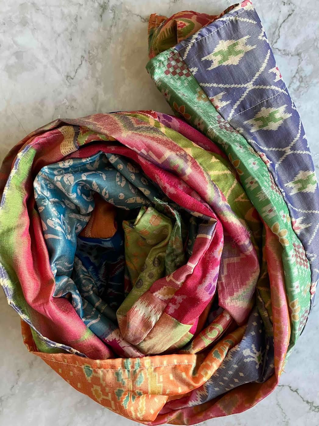 新品未使用 大判 インド シルクサリー インテリア カーテンにも シルク カーテン インドサリー #A15 シングル - メルカリ