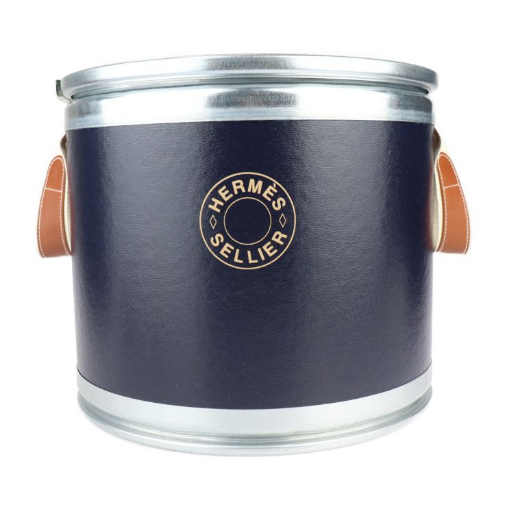 HERMES - HERMES エルメス SELLIER セリエ SADDLE BOX サドルボックス その他雑貨 - アルミ  リサイクルペーパー シルバー ネイビー  馬具缶 馬具入れ マルチケース 【本物保証】 楽天市場】［PR］【新品】【未使用品】HERMES エルメス サドル