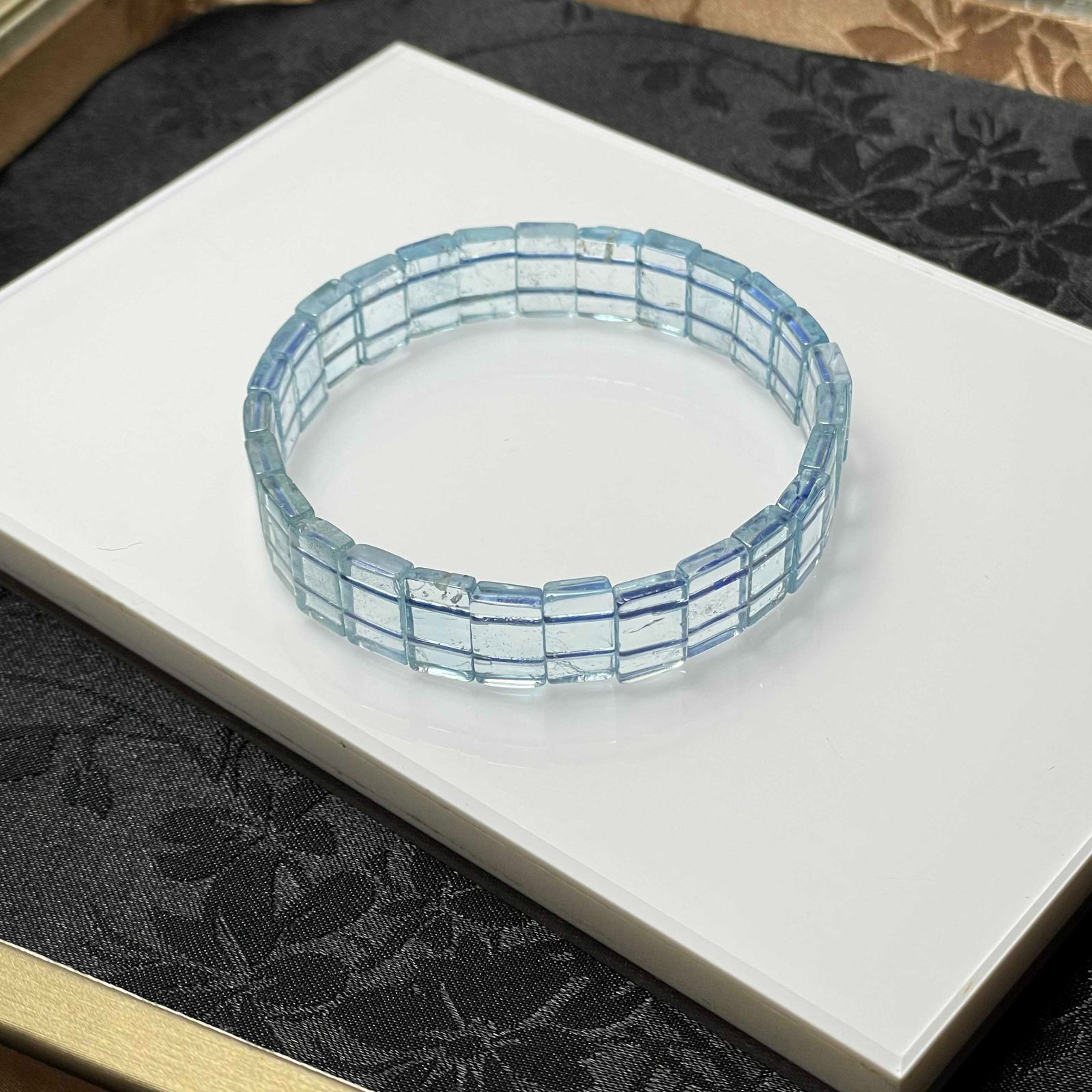 ブルートパーズ✨バングル 上級 EU製 ☆ブルートパーズ☆バングル パワーストーン 天然石 綺麗