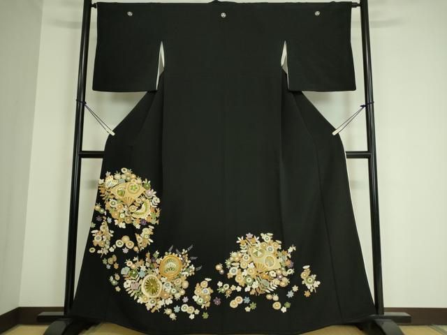 藤林徳扇 黒留袖 落款入 未仕立て品 仮絵羽 金駒 銀駒 薔薇 浜ちりめん 正絹 020419704484.jpg