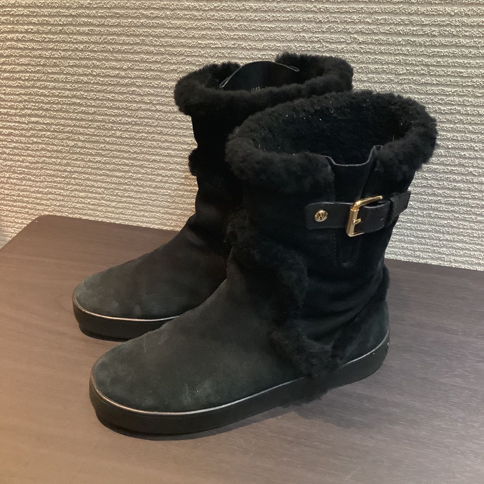 ルイヴィトン LOUISVUITTON ベルト ムートン ブーツ ブラック 黒 【36.5】レディース ショートブーツ I111