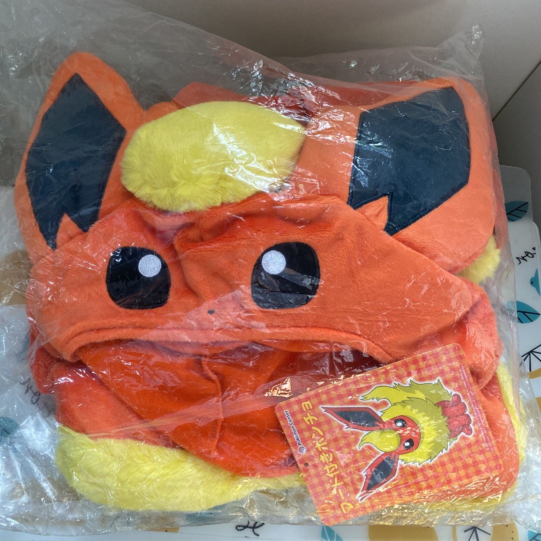 ポケットモンスター　ブースター　フード付きポンチョ