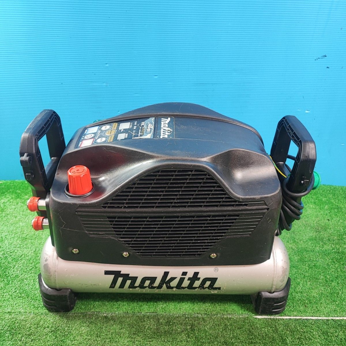 エアコンプレッサー