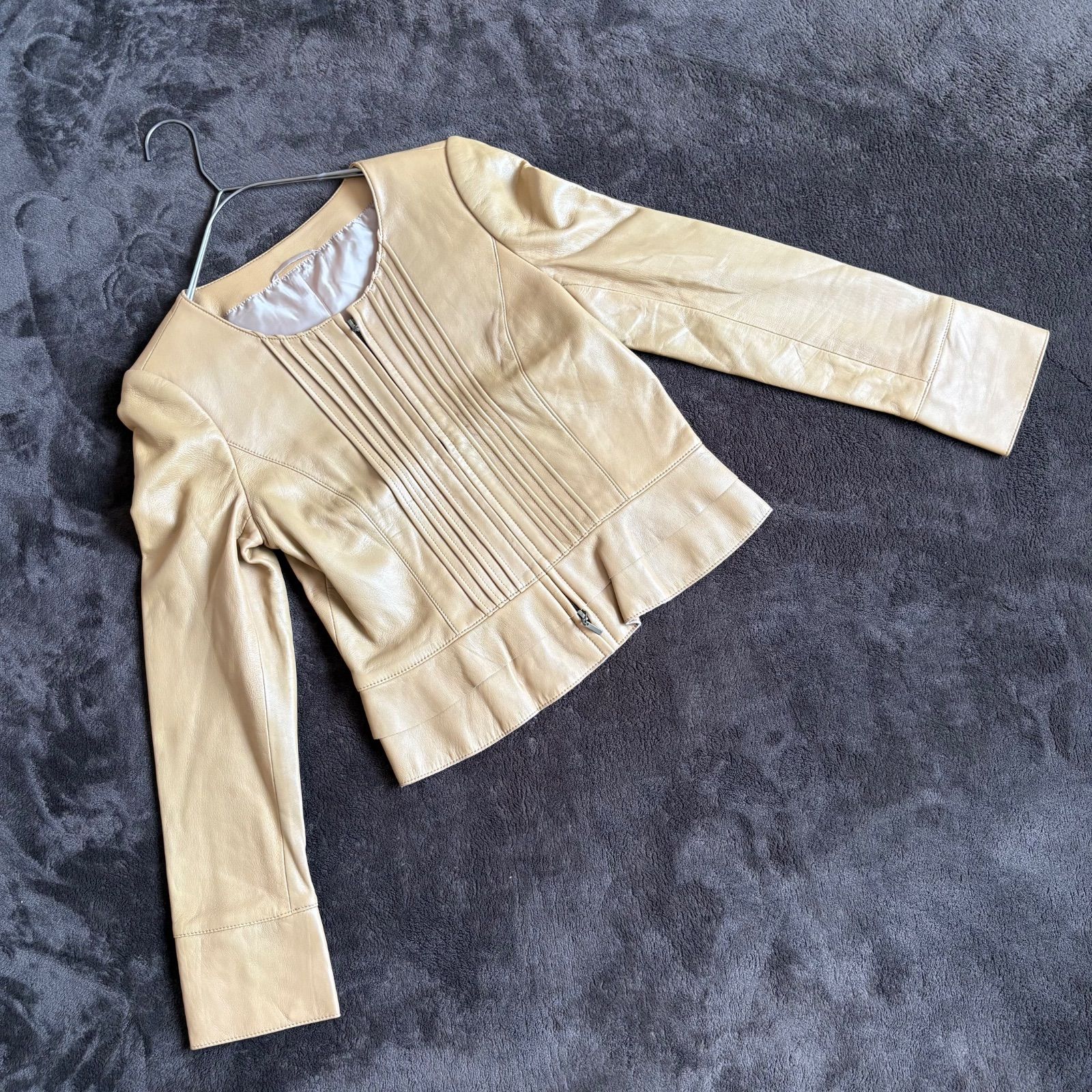 ANAYI】ラムレザーノーカラー裾フリルジャケット/38/ベージュ/羊革