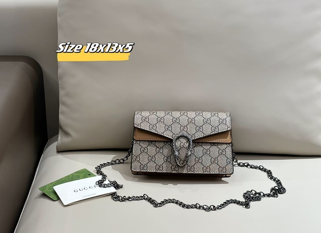 GUCCI グッチ　定価35000円程度　週末配送のため値下げ中 unnamed-96.jpg