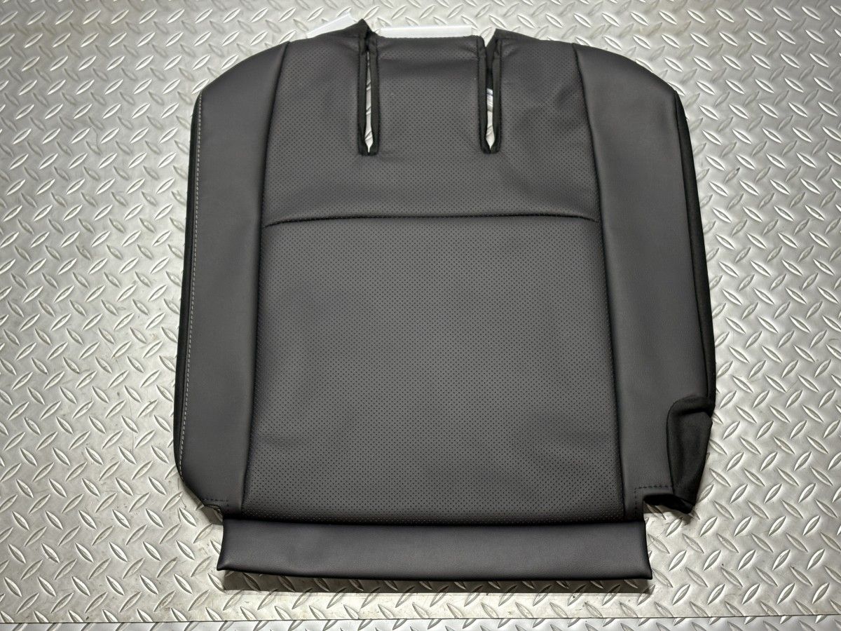 新車外し トヨタ純正 150系 ランドクルーザー プラド NO.3シートバック カバーRH 黒 品番79033-60E10-C0 TRJ150W|GDJ150W 23030206