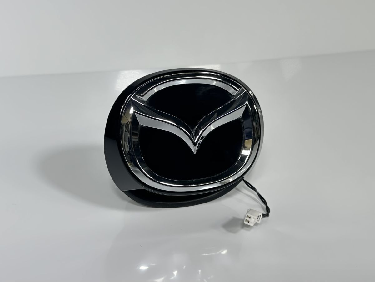 |低走行 マツダ3 MAZDA3 BP5P BP8P BPFP BPEP ファストバック 純正 リアエンブレム リアマスコット BDMT-51-730J BDMT-51-730 管30182