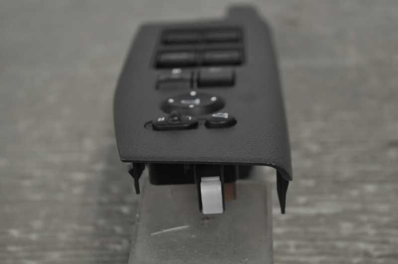 パワーウィンドウスイッチ