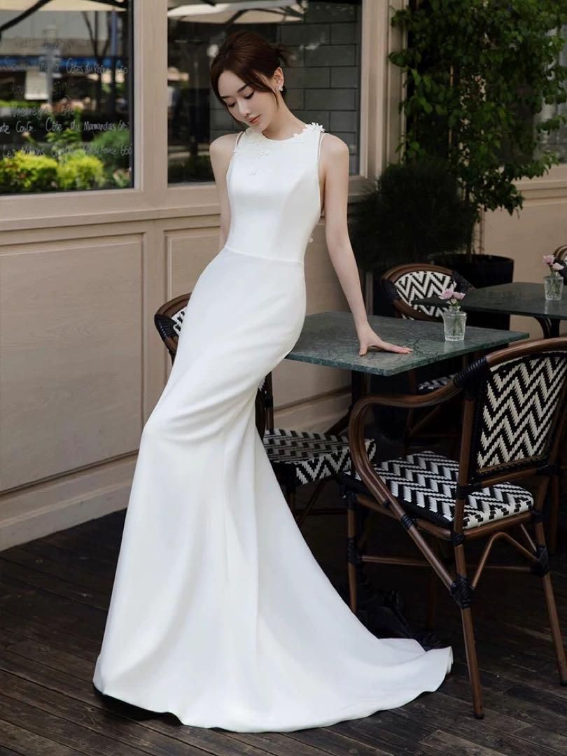 ウェディングドレス ミディアム丈 ホワイト 軽い 9分袖 シンプル 結婚式 花嫁 披露宴 二次会 前撮り パーティー ブライダル ウエディングドレス フォーマル 美品！ウエディングドレス ホワイト ポリエステル 短トレーン