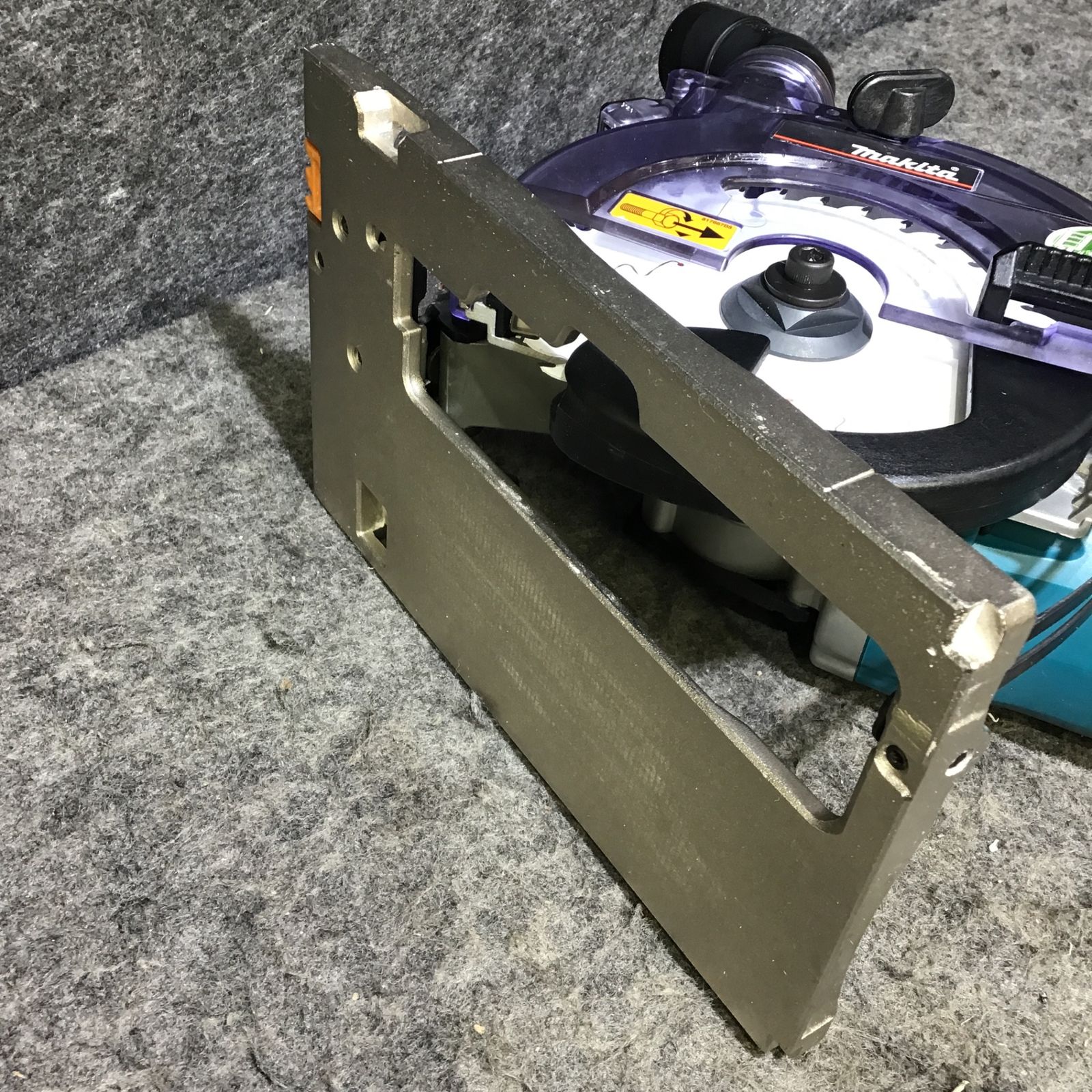 中古品・新品刃！延長コード付き！】マキタ(makita) 125mmボード用 