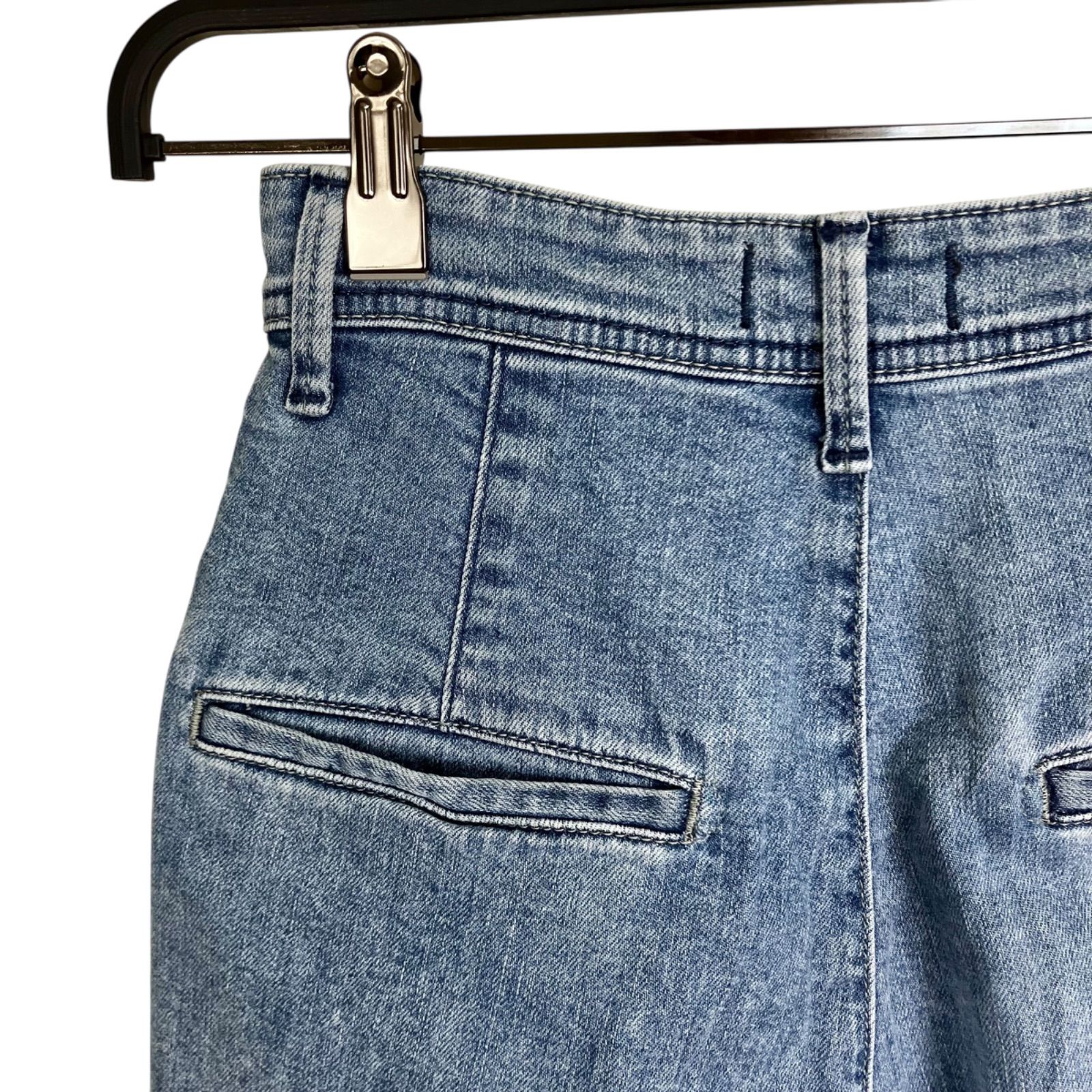 サックスブルー 水色