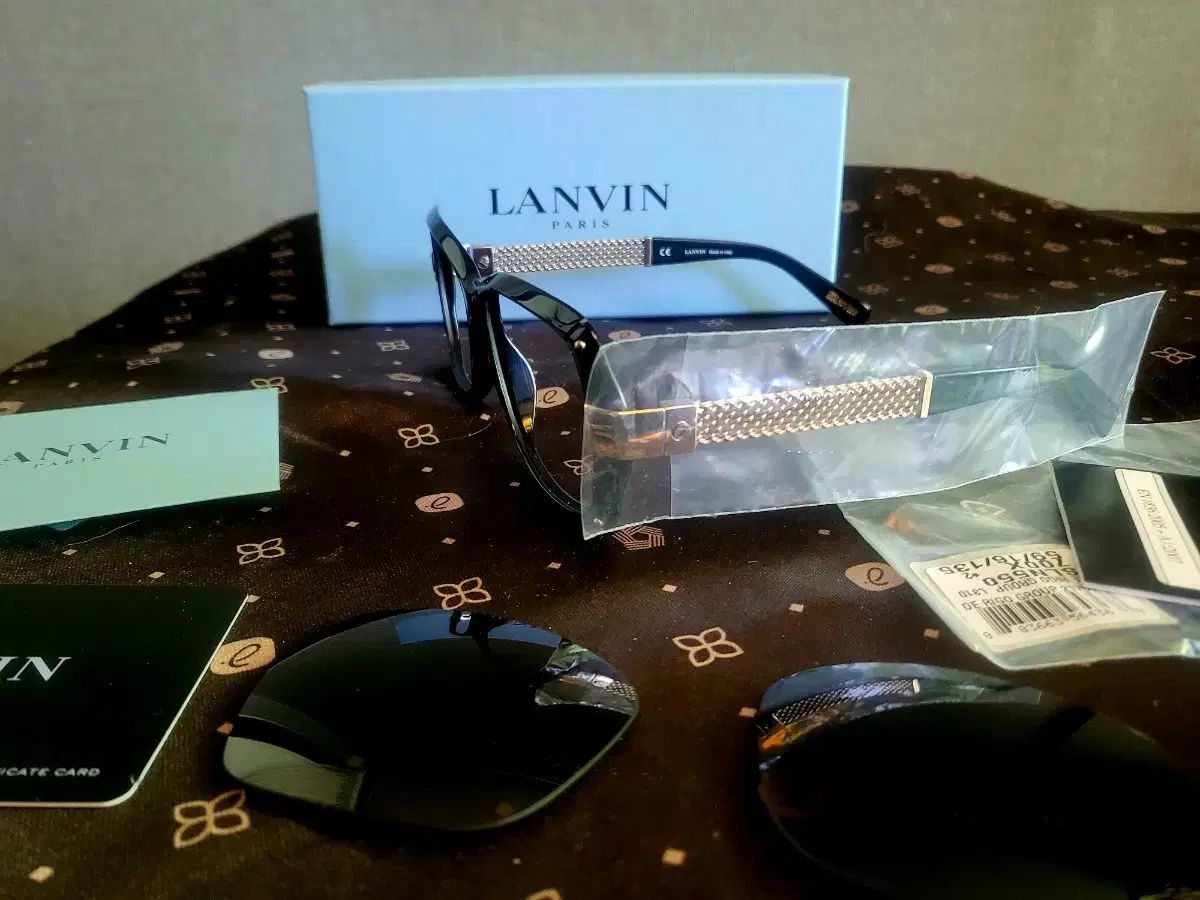 LANVIN