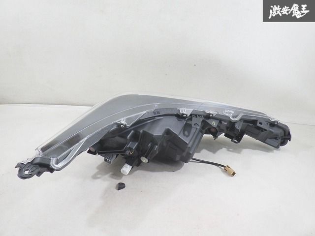 LED点灯OK】 トヨタ 純正 NRE210W ZRE212W ZWE211W ZWE214W