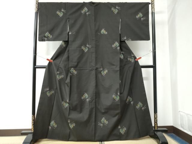 平和屋着物○本場大島紬 9マルキ 地空き 葡萄蔦の葉文 ますいわ