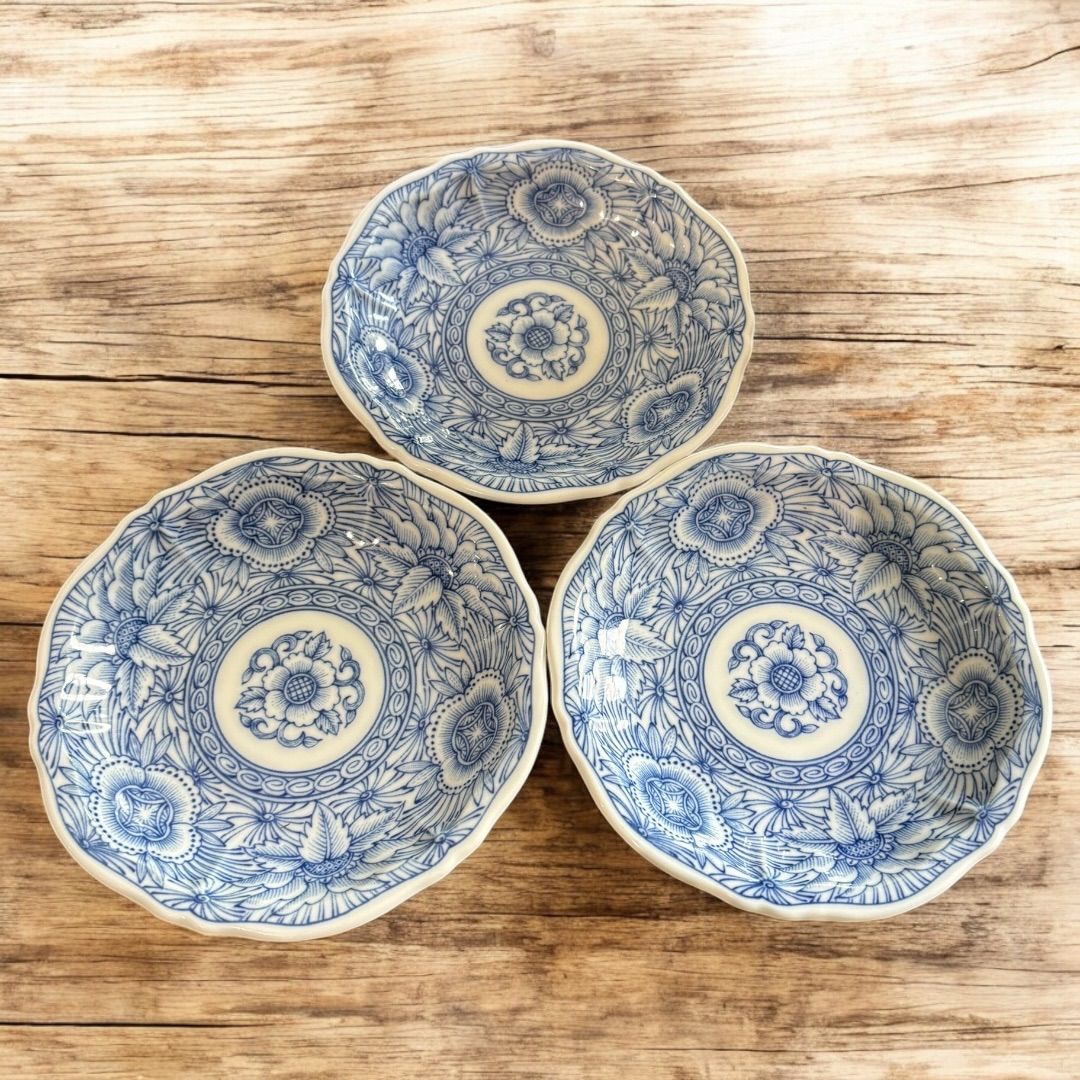 みのる陶器 藍凛堂 線描牡丹 輪花4寸深皿 3枚セット 美品 小皿