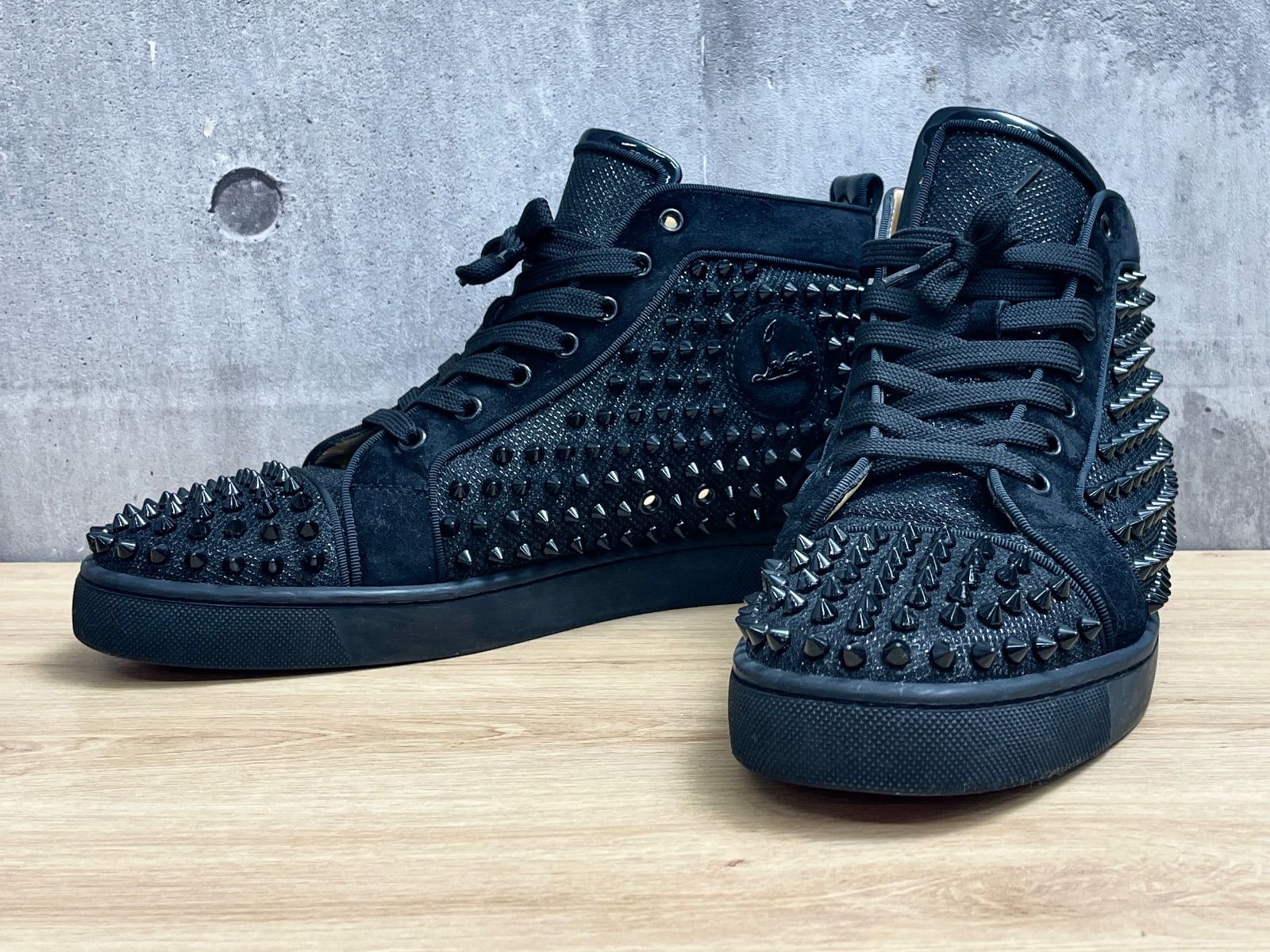 Christian Louboutin スタッズスニーカー ブラック 【公式通販】