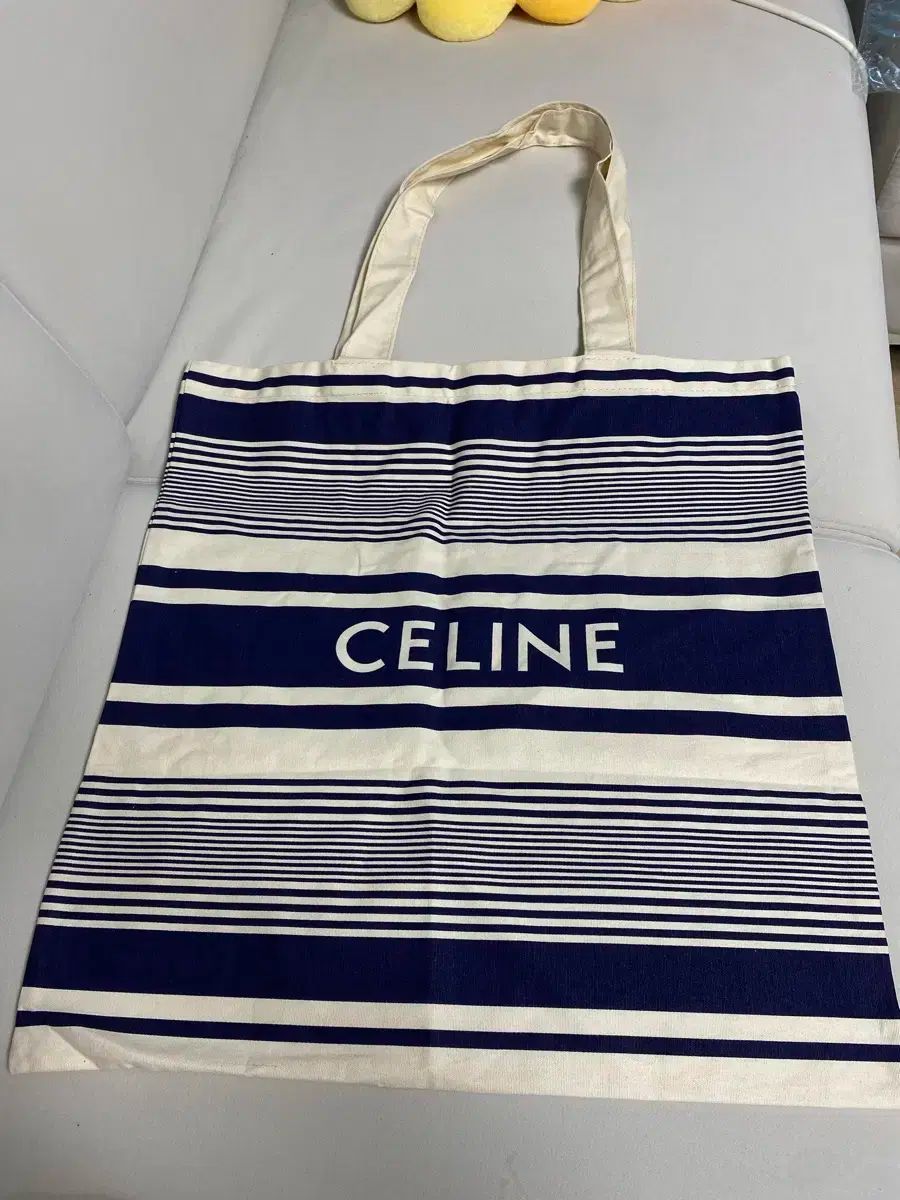 Account CELINE エコバッグ Account CELINE エコバッグ - メルカリ