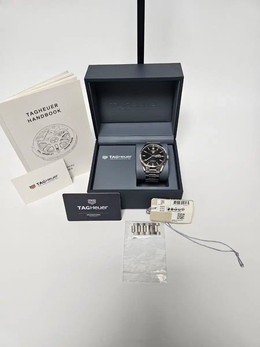 TAG Heuer タグホイヤー カレラ デイデイト 41mm 新モデル 黒文字盤 キャリバー 5 オートマティック 時計