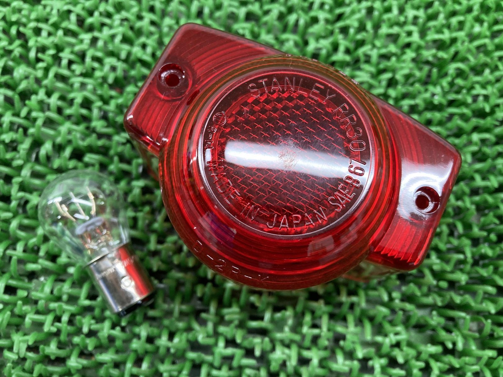 ズーマー テールレンズ RR30 AF58-1905*** ホンダ 純正 中古 バイク 部品 2011年式外し AF58 テールランプ バルブ ZOOMER 車検 Genuine