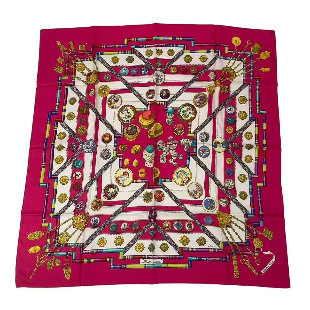 ✨極美品✨HERMES カレ90 シルクスカーフ 鍵柄 ピンク系 正規品
