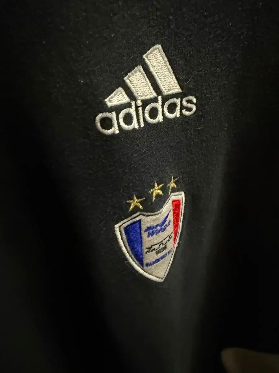 adidas アディダス