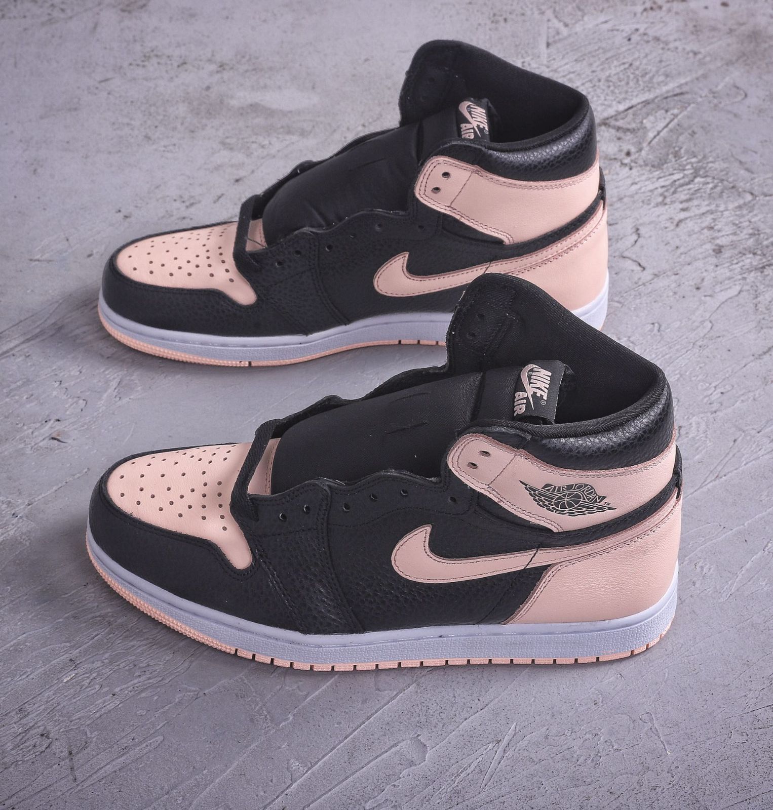 新品 未使用 Nike WMNS Air Jordan 1 High OG SE CHEWING ナイキ エアジョーダン1 ハイ OG スニーカー  ピンク/黒 男女兼用 並行輸入品 - メルカリ