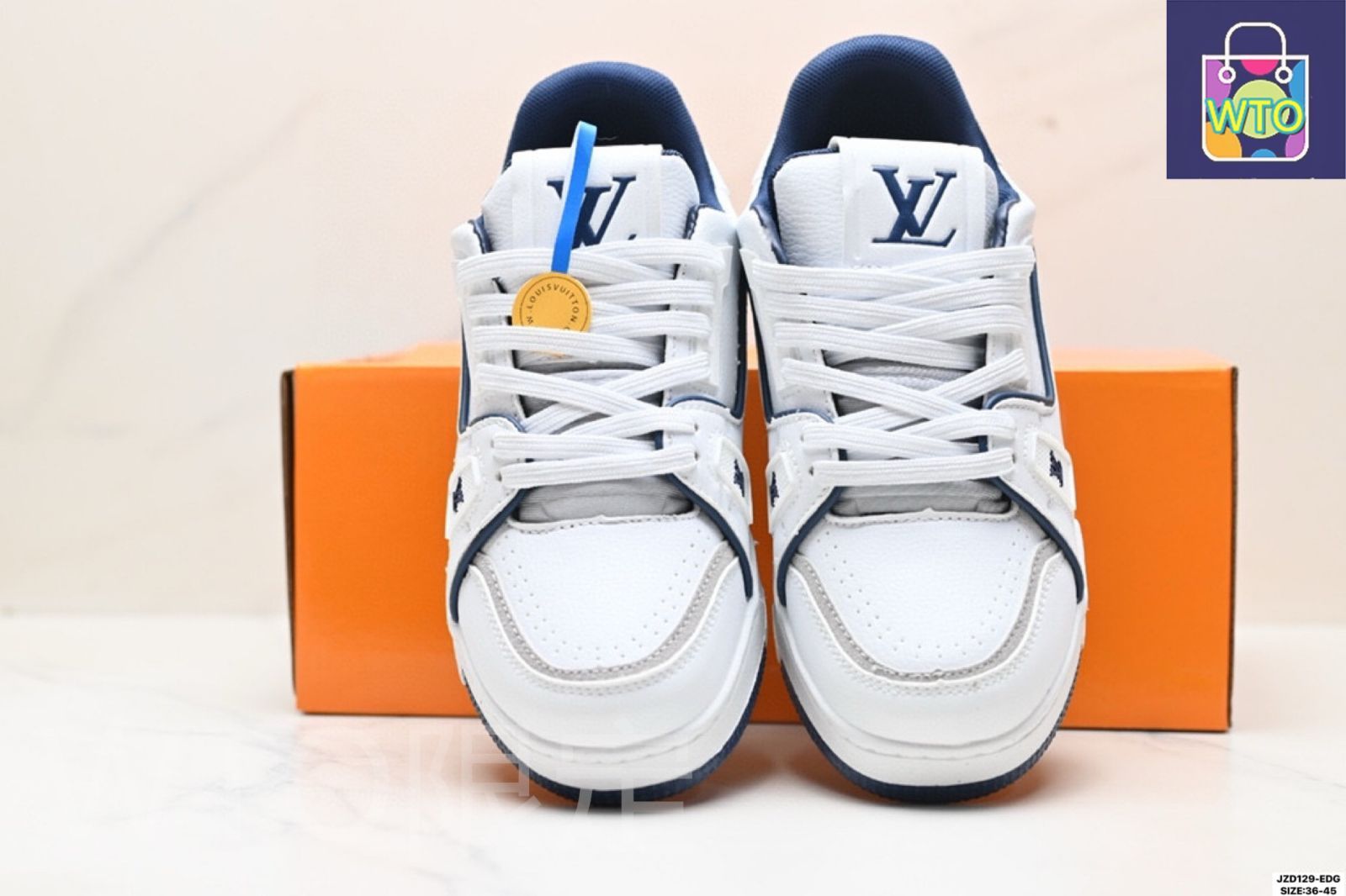 トレーナー スニーカー