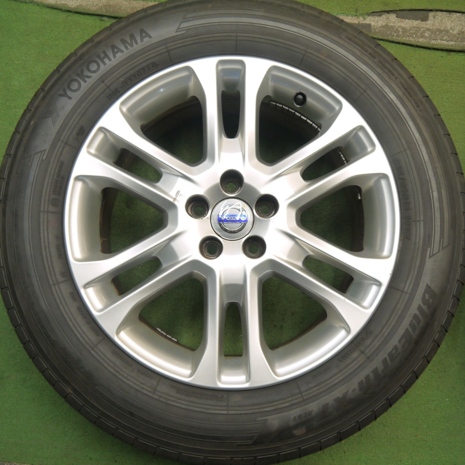 MAZDA3 純正ホイール 18×7J +45 TOYO215/45R18 MAZDA3 純正ホイール 18×7J +45 TOYO215/45R18