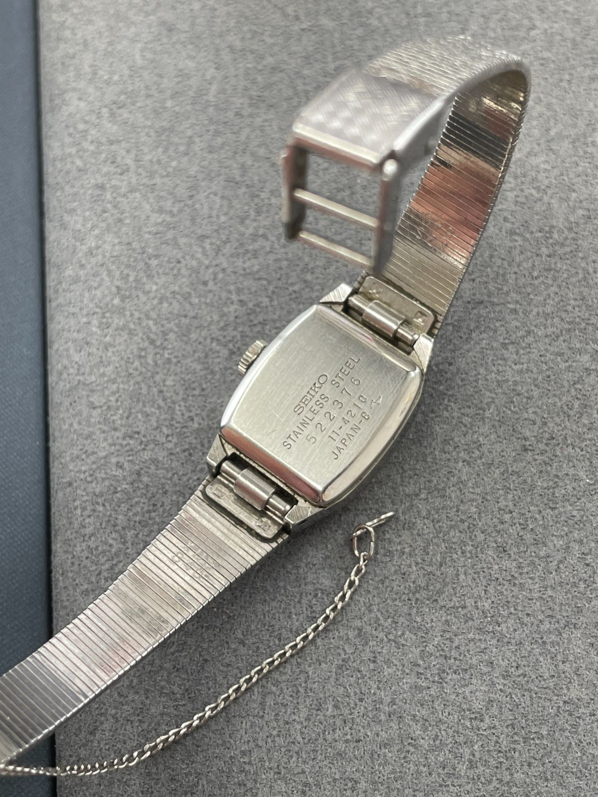 SEIKO セイコー　 17JEWELS 手巻時計　ヴィンテージ シルバー D【中古】セイコー SEIKO 17 JEWELS 手巻き 稼働 腕時計