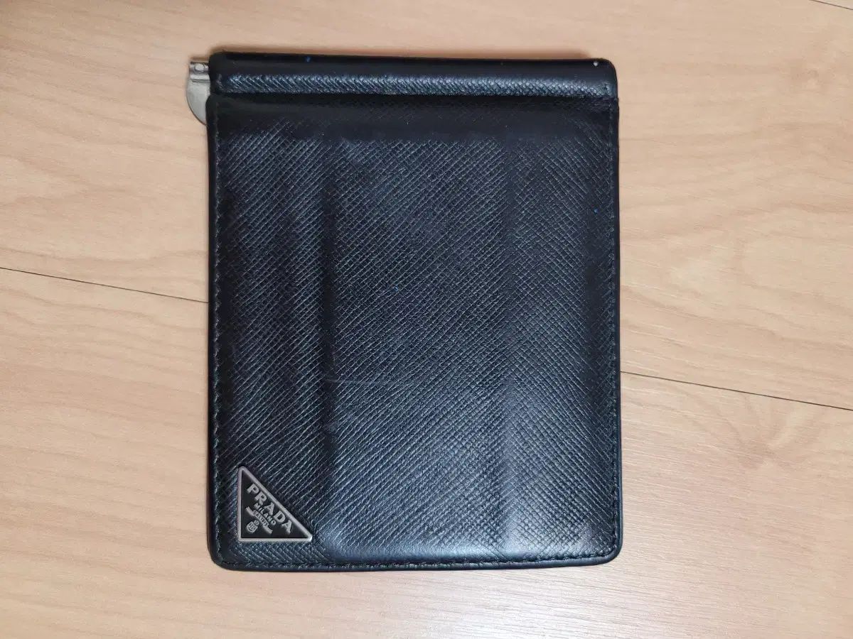 【極美品&正規品】 PRADA 財布 マネークリップ プラダ 楽天市場】PRADA プラダ メンズマネークリップ二つ折り財布 札入れ