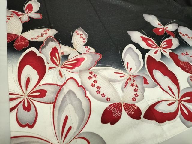 平和屋着物●豪華振袖　刺繍　草花文　暈し染め　金彩　銀通し地　正絹　逸品　DAAQ2859ps 平和屋着物○豪華振袖 刺繍 草花文 暈し染め 金彩 銀通し地